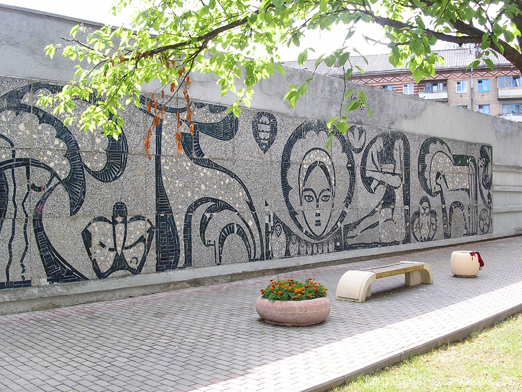 Настенная мозаика в городе Новополоцк