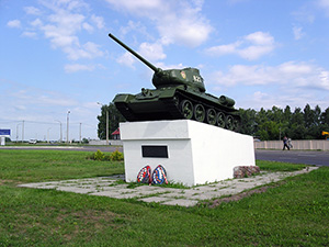 02. Памятник экипажу танка Т34 - общий вид