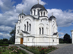 Крестовоздвиженский собор Спасо-Евфросиниевского монастыря - вид спереди