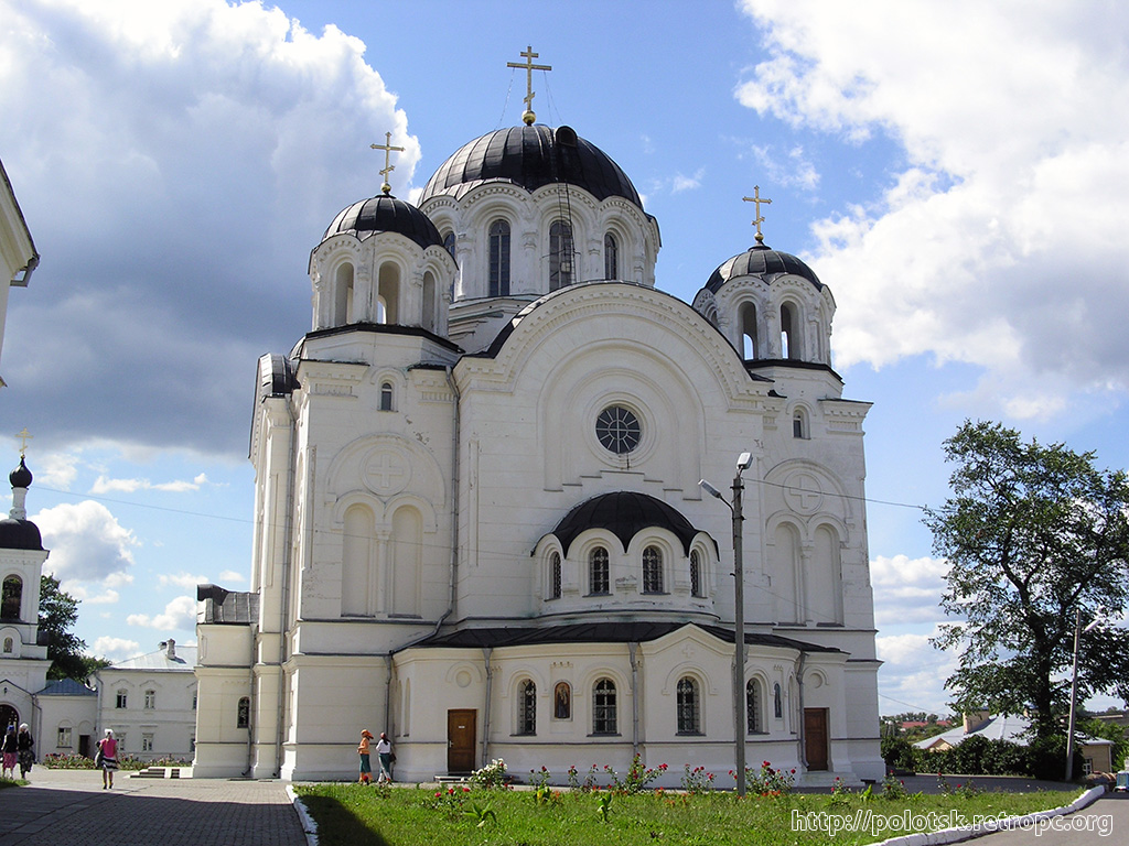 Крестовоздвиженский собор Спасо-Евфросиниевского монастыря - вид сзади