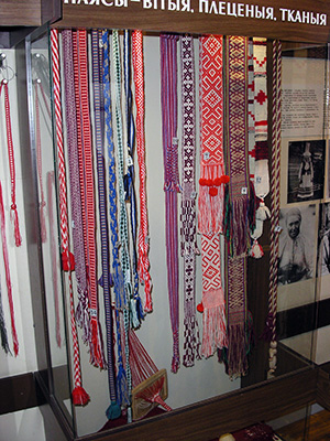 Изделия мастеров в Музее традиционного ткацкого искусства Поозерья