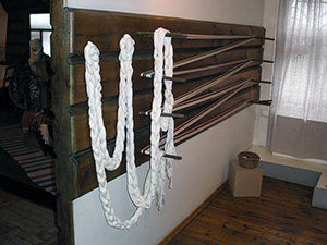 Пряжа в Музее традиционного ткацкого искусства Поозерья