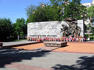 Памятник Освободителям Полоцка - фото 07-2006