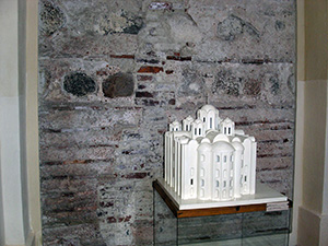 13. Софийский собор - реконструкция старого вида собора XI века