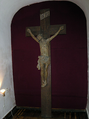 31. Софийский собор - крест с Христом, найденный при раскопках внутри собора